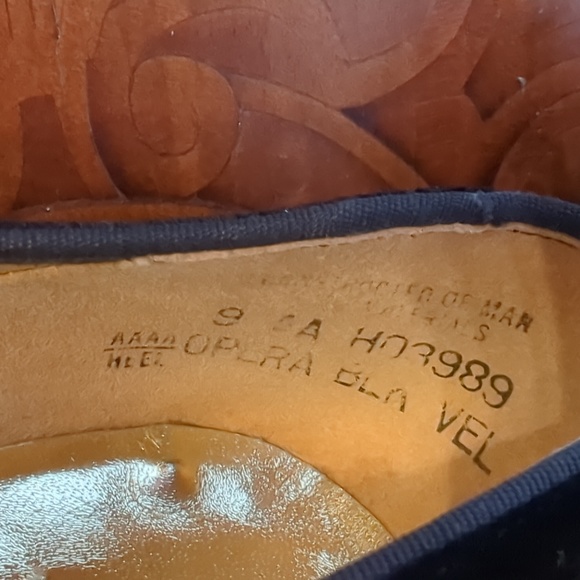 Nordstrom Privat Collection. Beaded Floral Velvet Dress Shoes.       Size 9 AA. - Picture 10 of 10